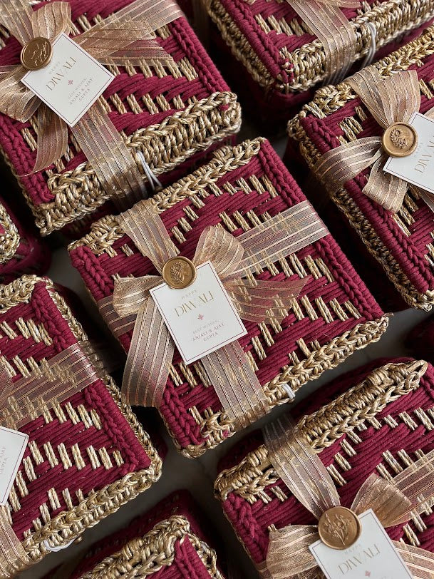Upcycled Plastic Jute Box